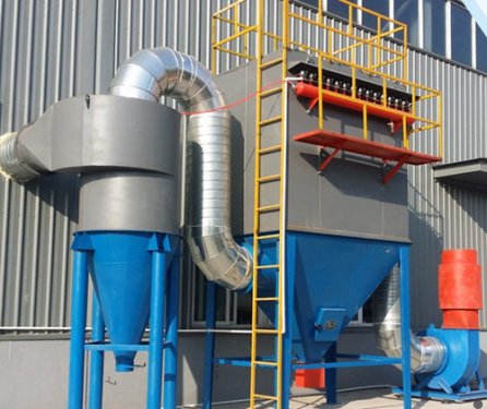 <b>新型布袋除尘器施工案例</b>