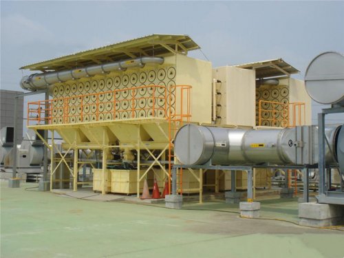 <b>斜插式滤筒除尘器</b>