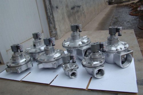 <b>脉冲布袋除尘器故障三：电磁脉冲阀漏气的原因及解决方法</b>