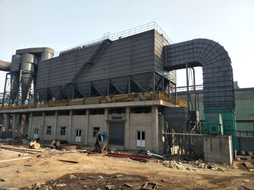 <b>长袋脉冲除尘器：大气污染治理专 用设备</b>