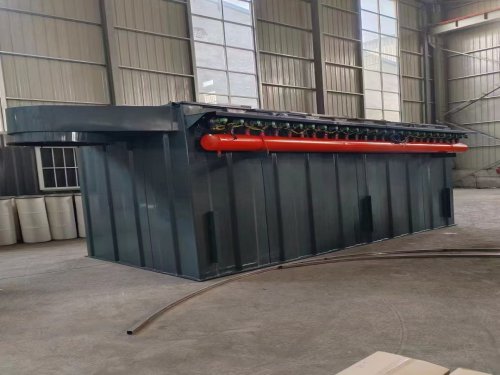 除尘设备厂家今日装车发货：高 性能布袋除尘器